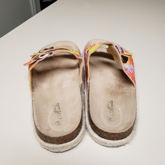 Mata slides size 9 - Picture 4 of 7